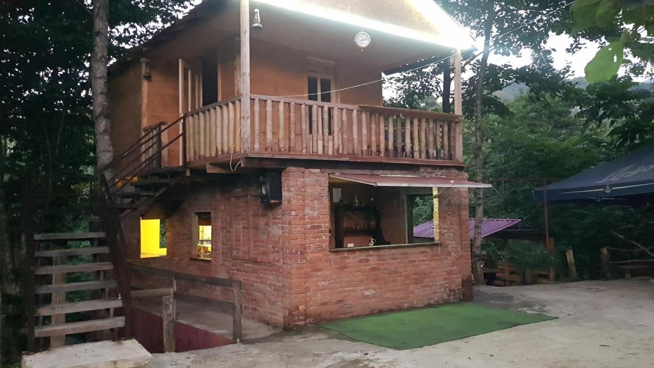 Oasis Gasamania Hotel Batoemi Buitenkant foto